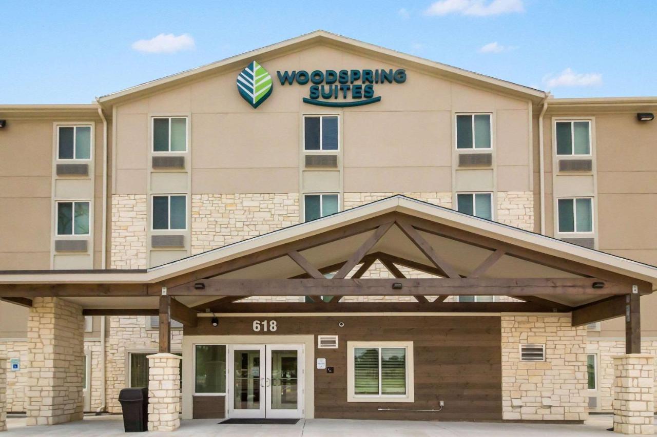 Woodspring Suites Lake Jackson Exterior photo