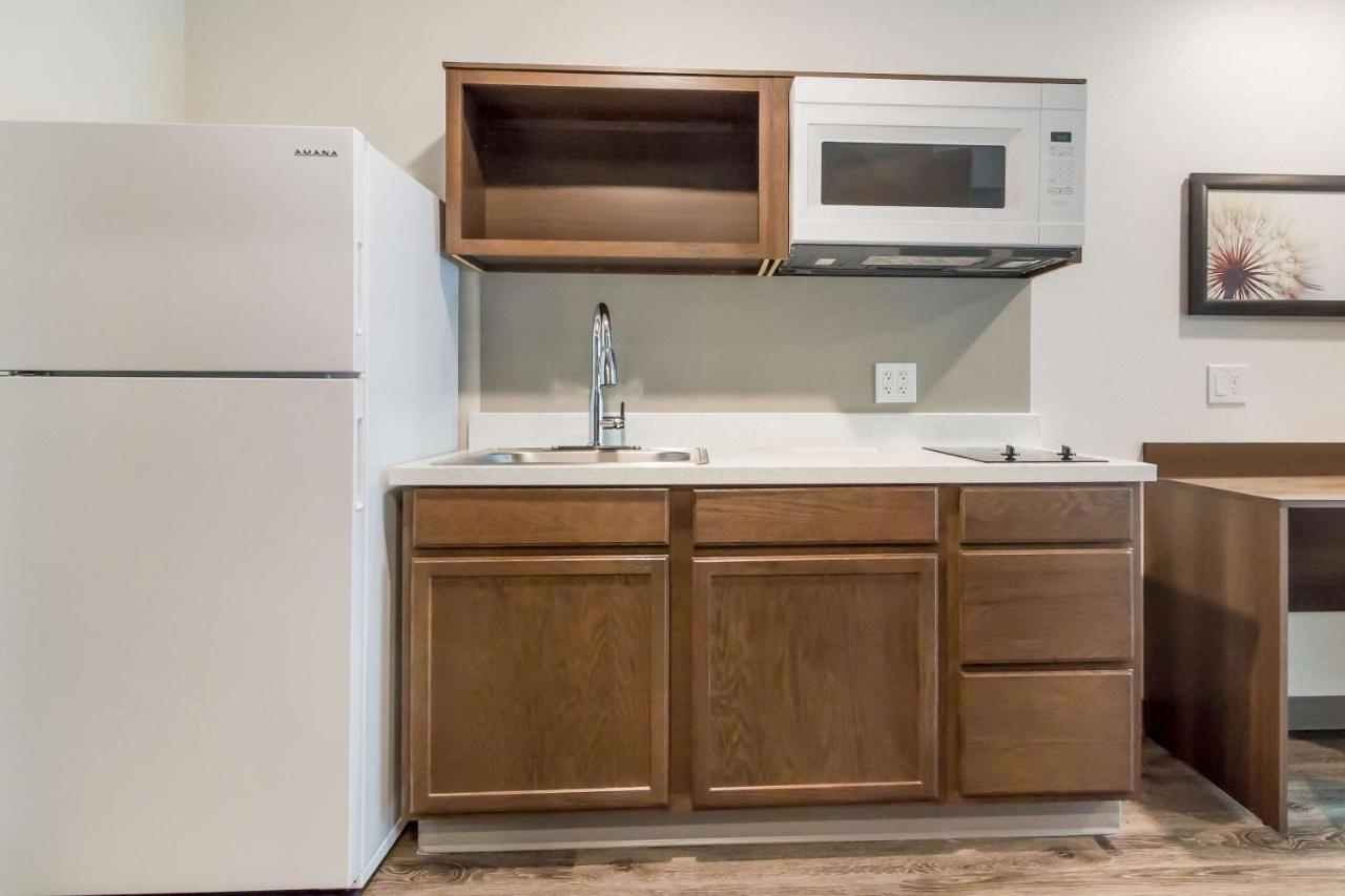 Woodspring Suites Lake Jackson Exterior photo